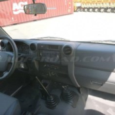Interior Toyota Landcruiser HZJ78 4.2 diesel